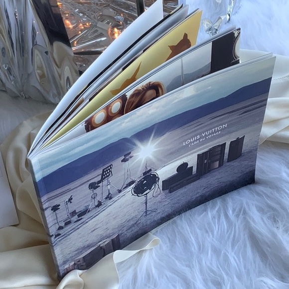 Louis Vuitton 2012 collection photo book - Picture 10 of 11